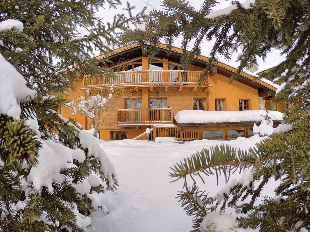 Chalet Alpina Hotel & Apartments La Thuile Exterior foto