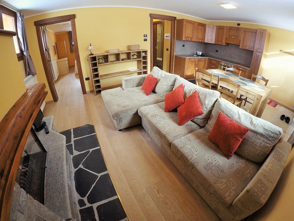 Chalet Alpina Hotel & Apartments La Thuile Exterior foto